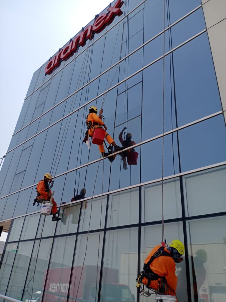 facade maintenace